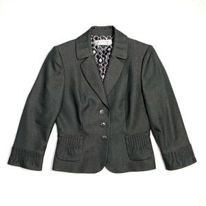Tahari Women's Black/Gray Three Button Blazer Jacket Pleated Details Size 4